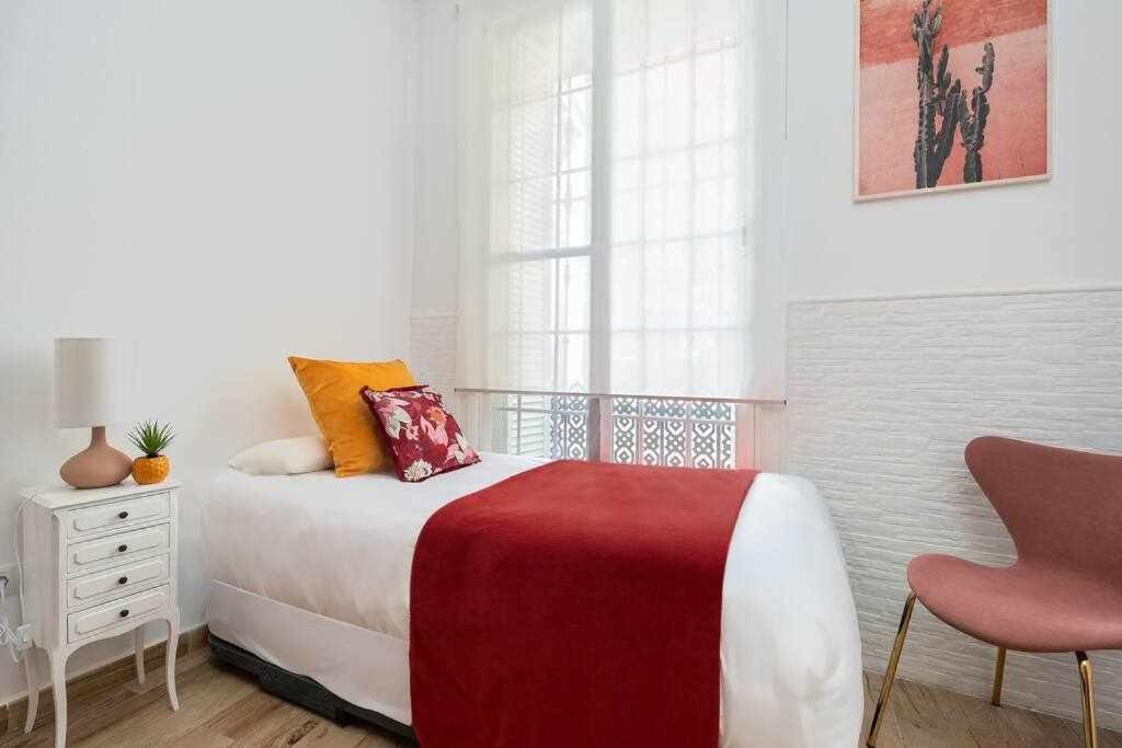 Monkeys Apartments 7Revueltas Deluxe เซบีญา ภายนอก รูปภาพ